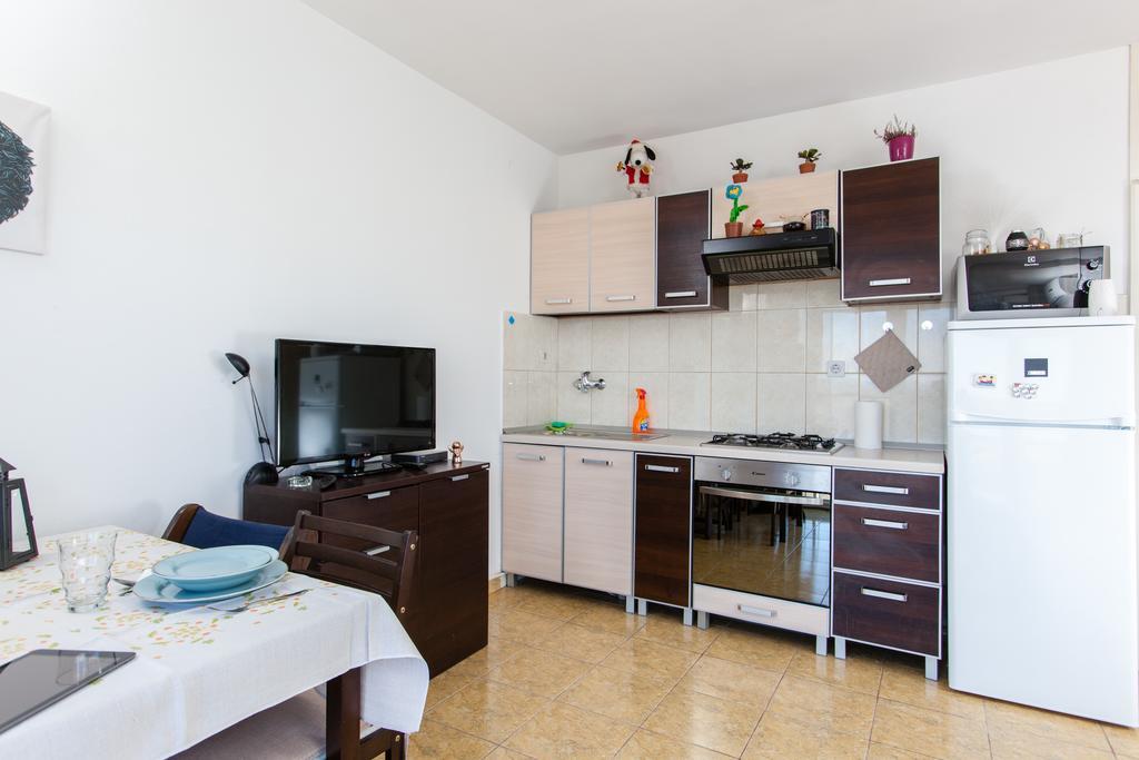 Apartment Kineski Zid Split