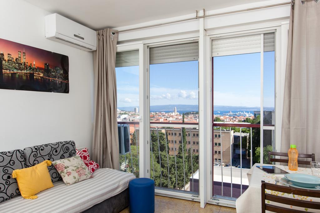 Apartment Kineski Zid Split